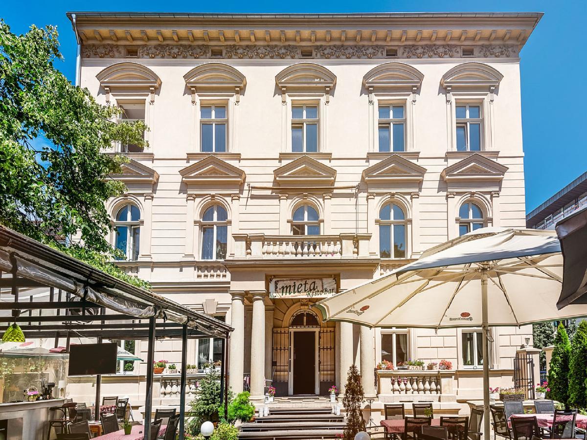 Garden Palace Krakow Exterior photo